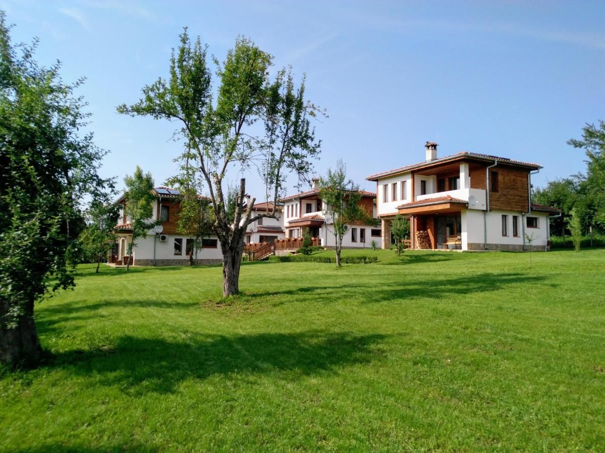Курортные отели Sinjirite Complex Елена-9